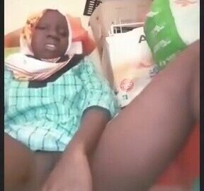 Yoruba Market Woman Fucking Her Pussy With A Cucumber Inside Her Shop