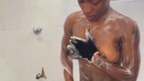 Bathing on Stripchat Live