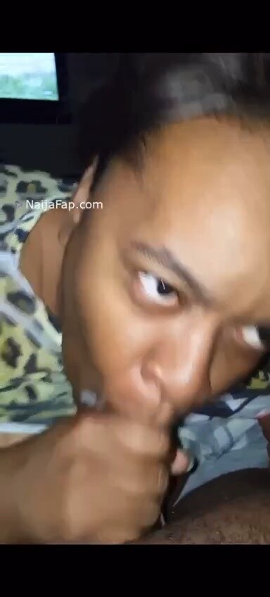 Sucking off Cum